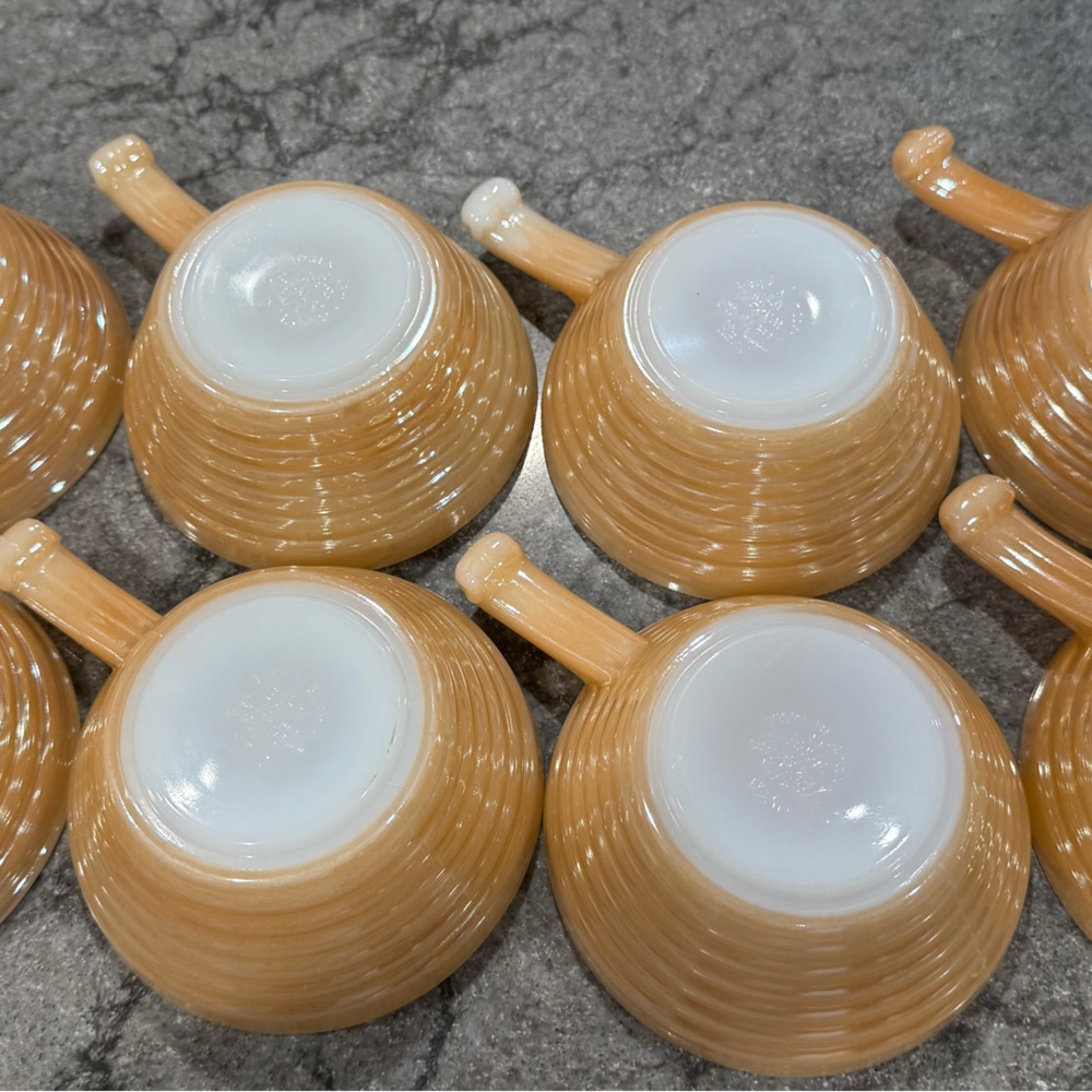 Fire King Peach Lustre Beehive Bowls with handle S/8 Vintage 1950’s - Picture 7 of 16